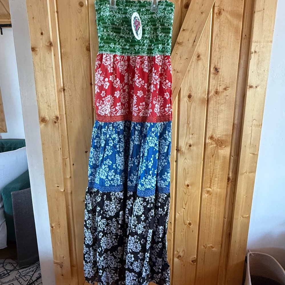 Magazine Brand Smocked Bodice Strapless Dress, size Small